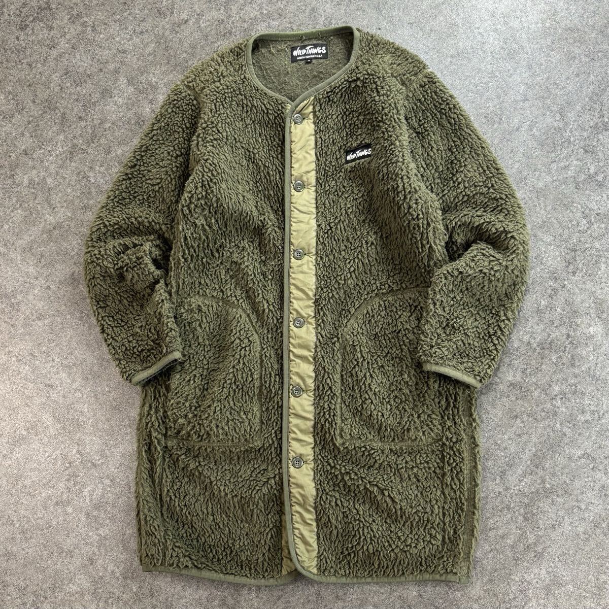 WILD THINGS ワイルドシングス 別注 ボアノーカラージャケット ボアフリース コート オリーブ カーキ WT21421N-DI
