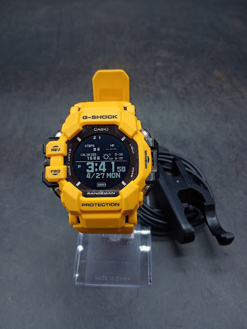 ▽【822】CASIO G-SHOCK GPR-H1000 / カシオ ジーショック レンジマン デジタル ウォッチ 充電ケーブル付き イエロー