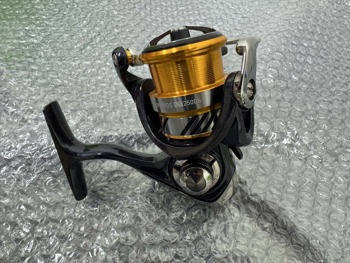 DAIWA レブロスLT 2500S スピニングリール 美品 ダイワ フィッシング リール