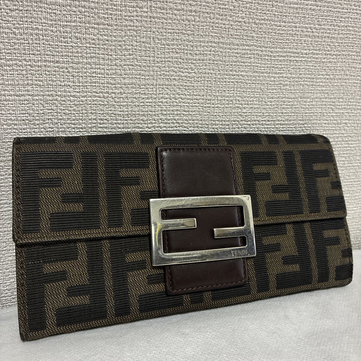 【良品】 FENDI フェンディ 二つ折り長財布 ズッカ柄 ズッキーノ キャンバス レザー ブラウン系 シリアルあり