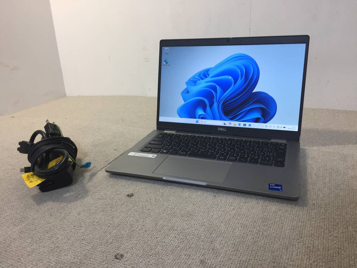 【84】DELL Latitude 5320/第11世代 Core i7 1185G7 (3.00GHz)/メモリ 8GB/SSD 256GB/13.3型 フルHD/Win11 Pro 64bit