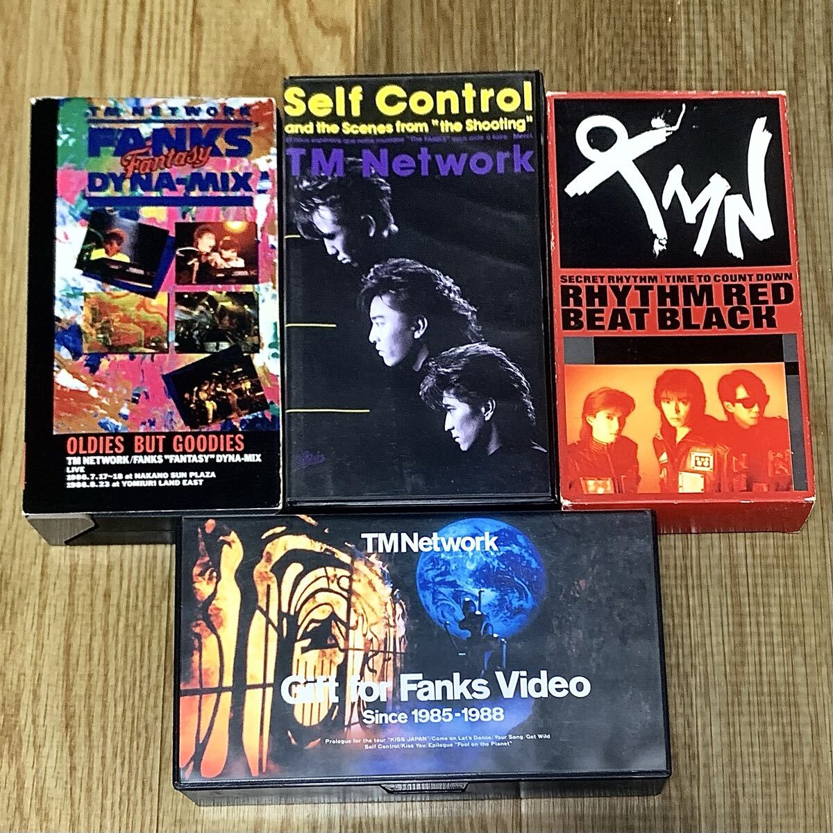 TM NETWORK TMN VHSビデオ 4本セット FANKS DYNA-MIX Self Control RHYTHM RED BEAT BLACK・Gift for Fanks Video Since 1985-1988