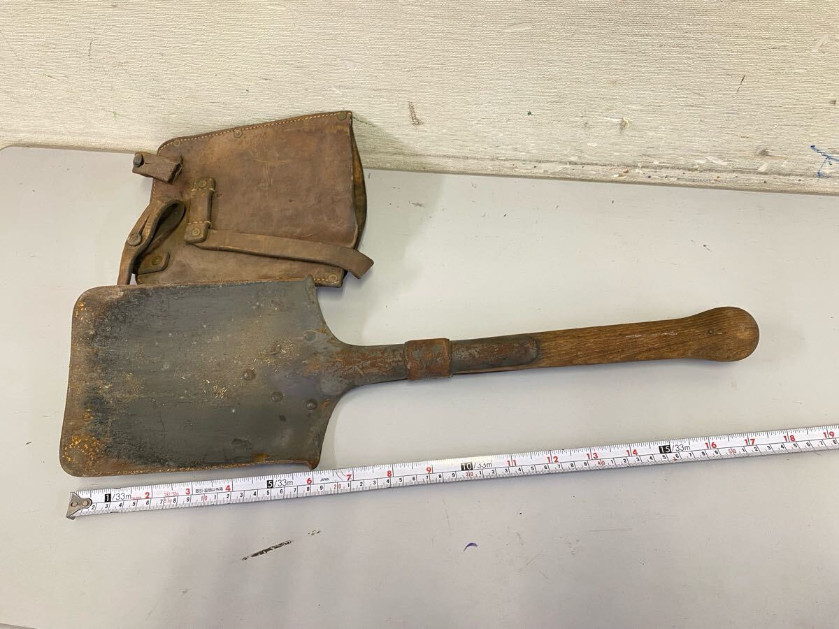 Σ希少品　ビンテージ　スイス？ドイツ軍？ストレートスコップ　レザーケース付き　角型スコップ　ミリタリー　ｗｗ１　２