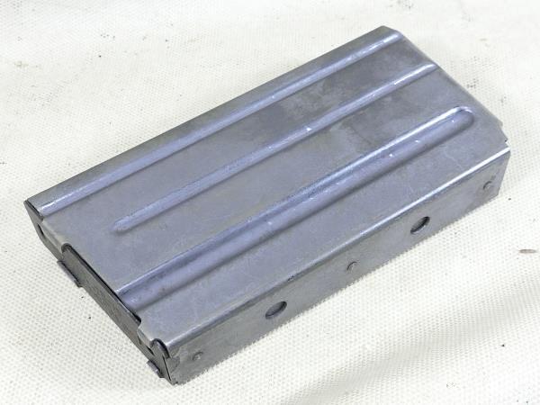 Σ実物　コルト　M１６系　5.56mm　２０連マガジン　アルミ　M4　AR-15　NATO　米軍　