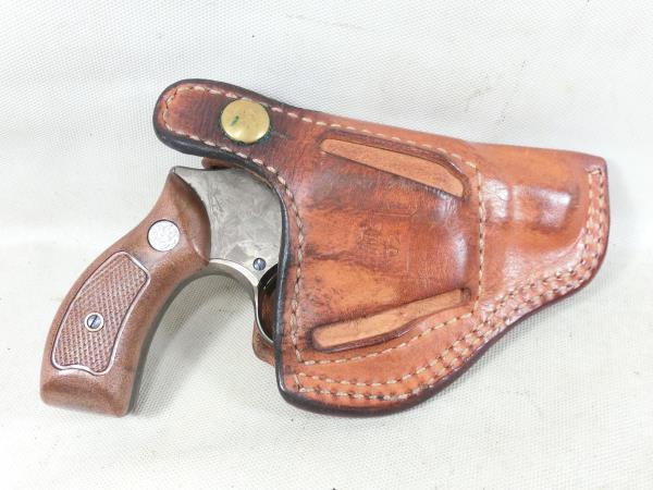 ΣDeSantis　レザー　インサイドホルスター　02　S&W　チーフスペシャル　Jフレーム　2インチ　 デサンティス　m36　M60　