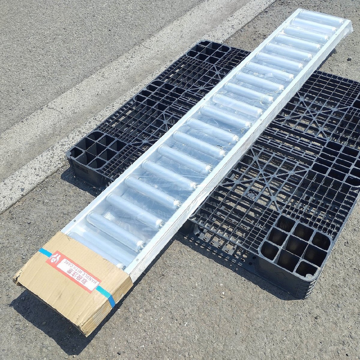 OKURA オークラ輸送機 アルミ製 ローラーコンベア 200×30cm コンベヤ 運搬 物流 配送 倉庫 作業 工場 未使用保管品1