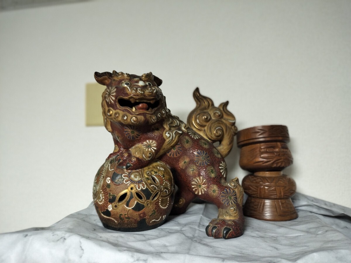【縁起物】九谷焼 玉乗り獅子 赤絵金彩 厄除け 魔除け 置物 アンティーク