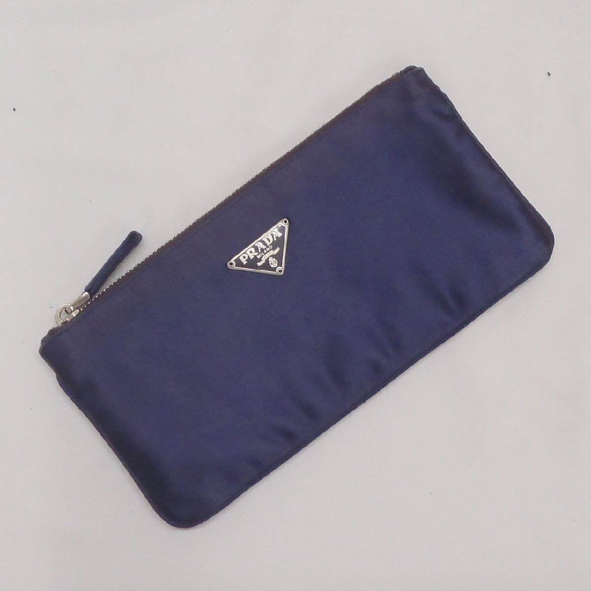 PRADA プラダ フラットポーチ ナイロン パープル系 中古品 f_ｂ(j)