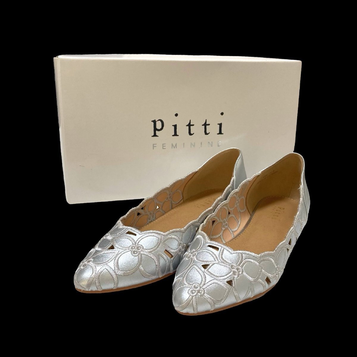 未使用品 Pitti/ピッティ ラインストーン付カットアウトパンプス 22.5/シルバーoe501