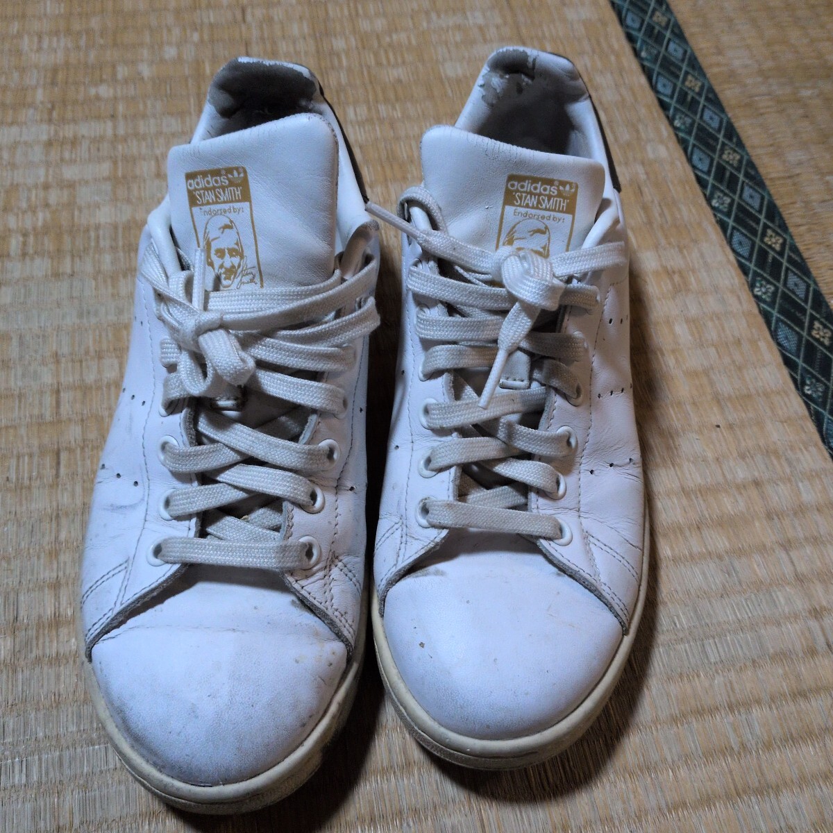 adidas スニーカー　25㌢