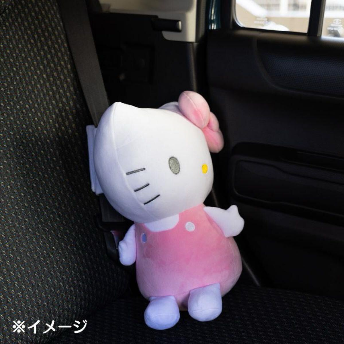 ハローキティ シートベルト クッション 枕 車用 ドライブ 新品未使用品