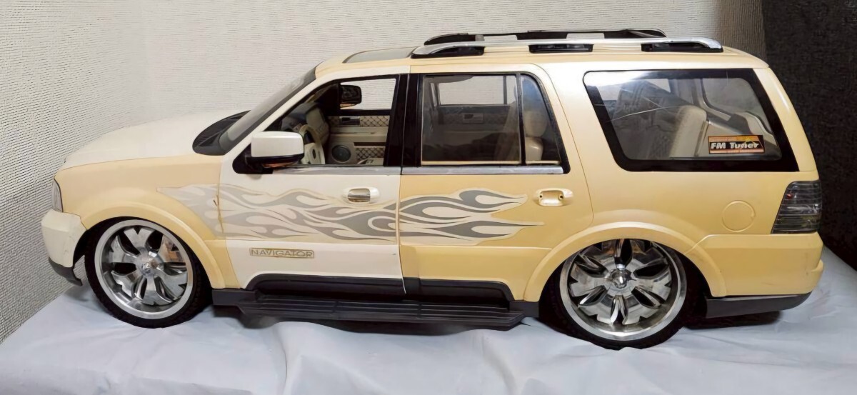 ラジコン LINCOLN NAVIGATOR