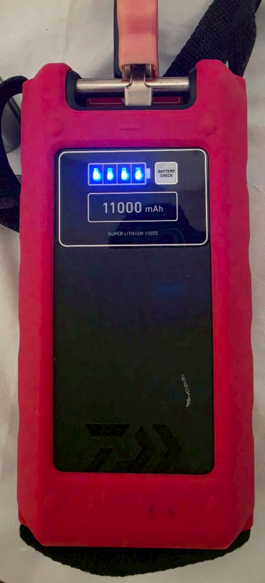 ダイワ スーパーリチウム 11000 バッテリー