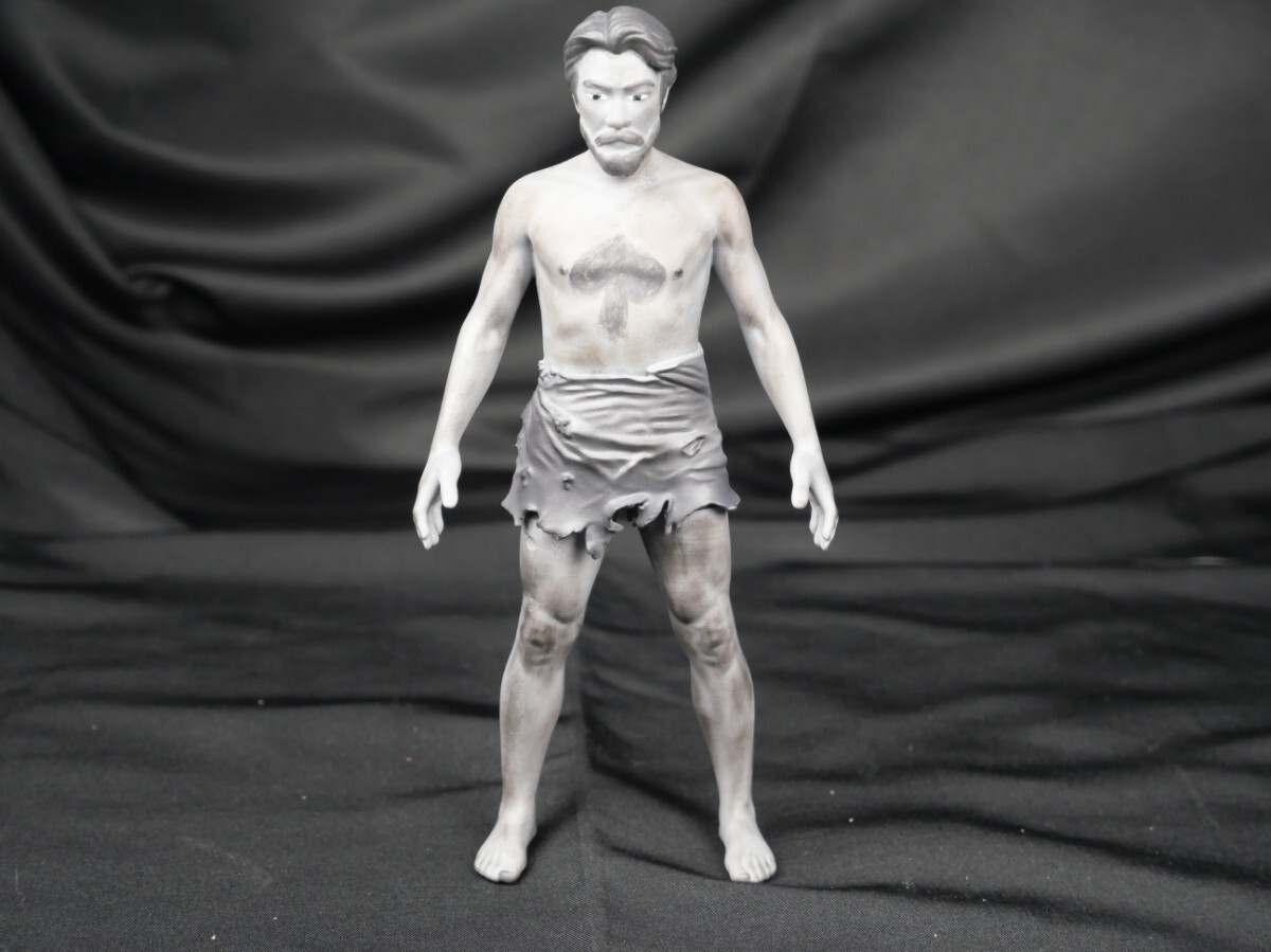 ウルトラQ　変身　巨人　(モノクロver)　ウルトラ怪獣シリーズ　塗装済み・完成品