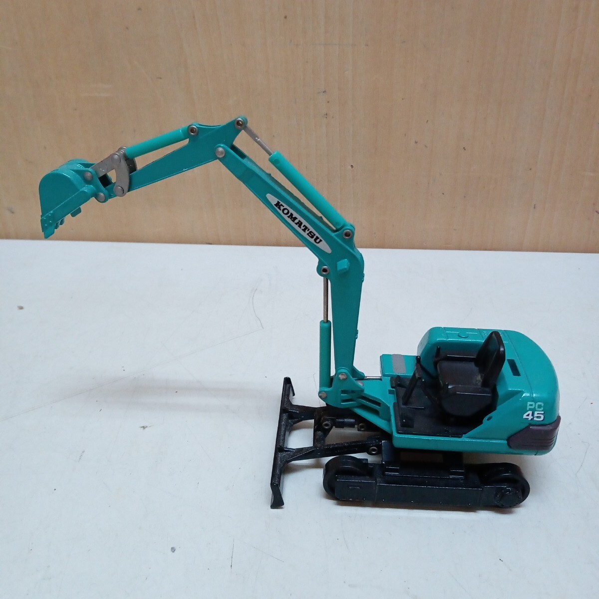TK7292 コマツ ミニチュア重機 PC45 0501 ミニカー