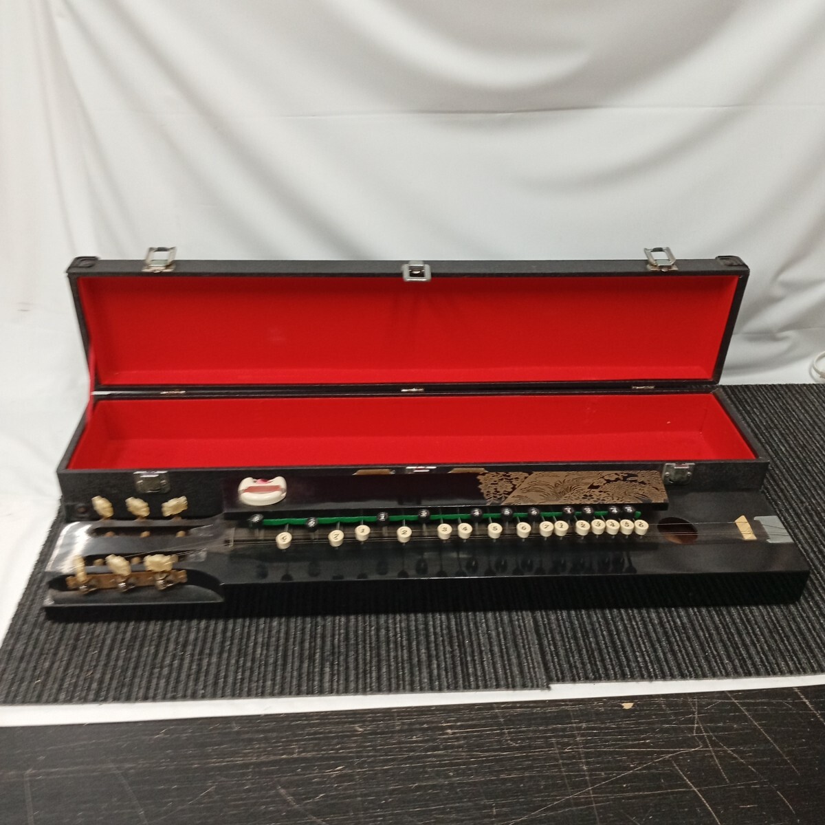usC-546 大正琴 和楽器 弦楽器 ハードケース付 昭和レトロ 現状品
