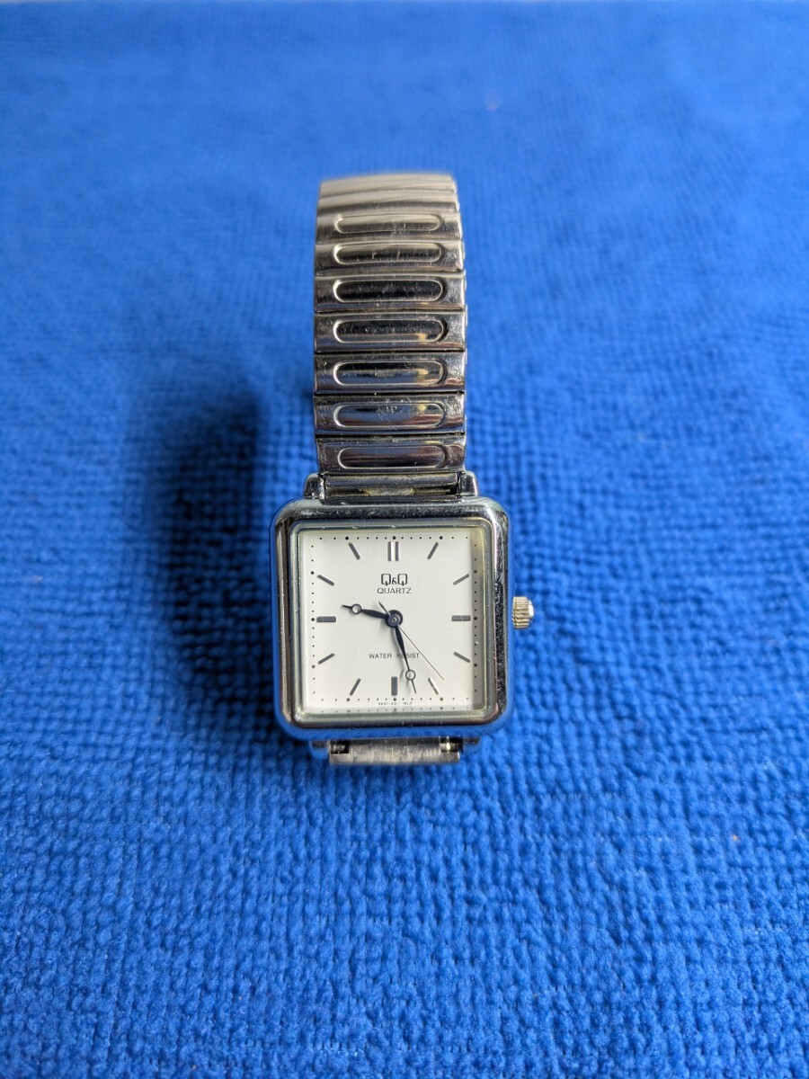 [1円スタート]QUARTZ Q&Q 腕時計 伸縮ベルトCITIZEN