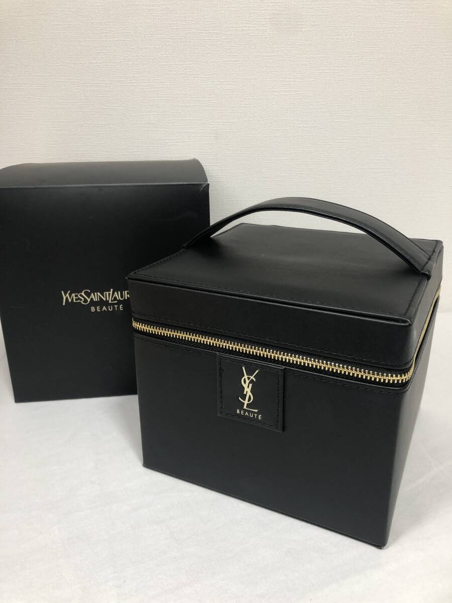 D24 サンローラン　YSL BEAUTE　イブサンローラン　ボーテ　バニティ　ポーチ　メイクボックス