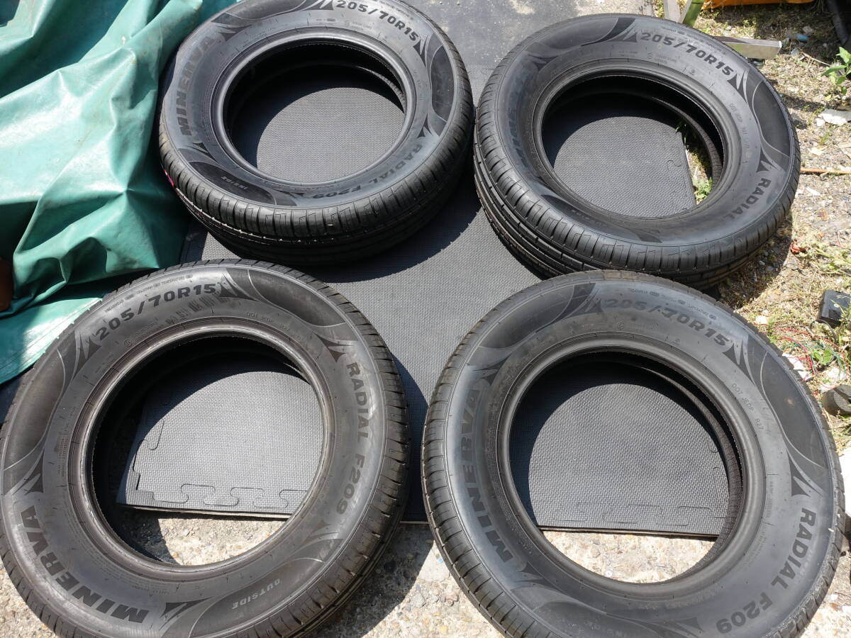 ★205/70R15 MINERVA 2022年製タイヤ F209 未使用品4本★