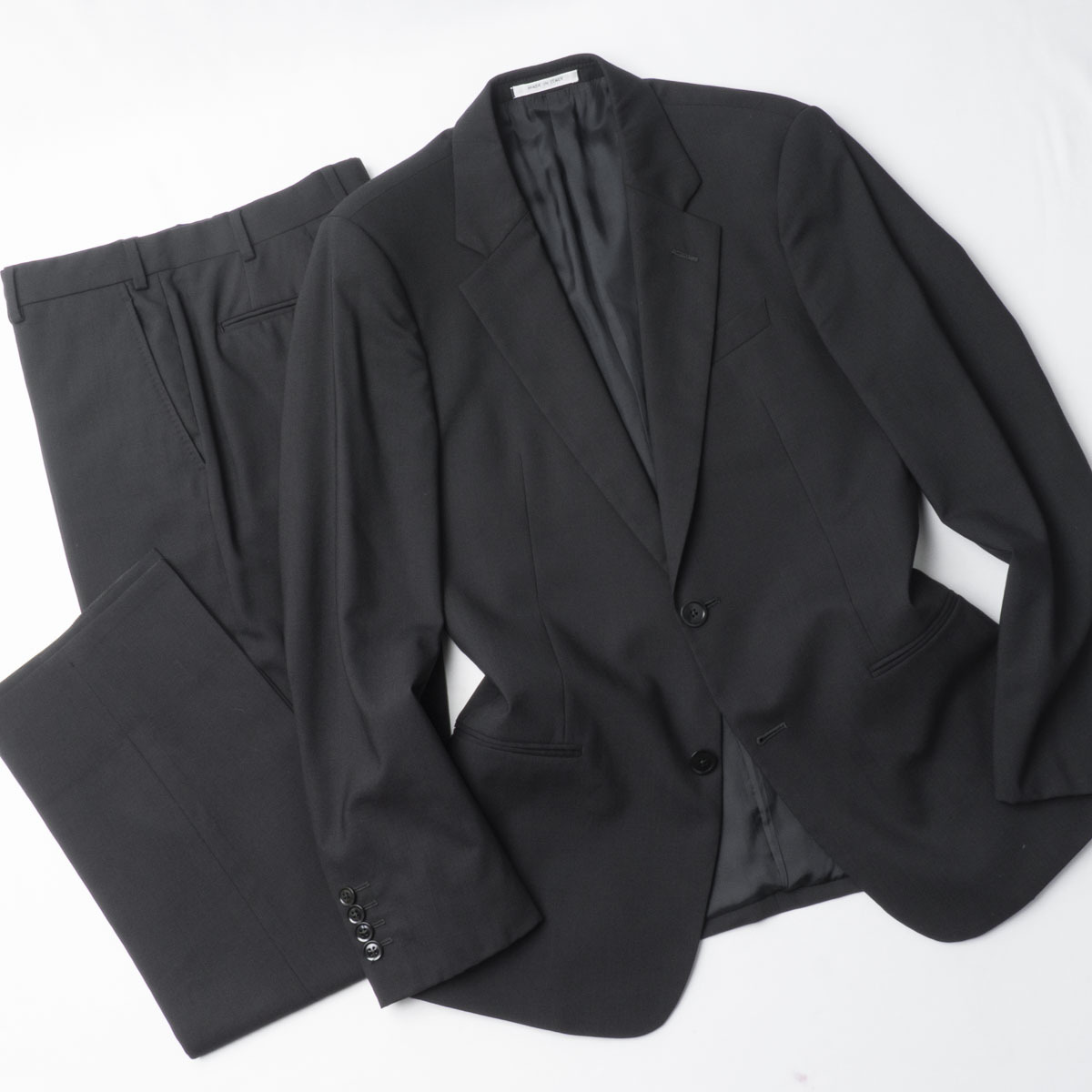 高級ITALY製『ARMANI COLLEZIONI』セットアップスーツ 48/R(Y5~A5位) ブラック TREND アルマーニコレツィオーニ メンズ 管理544