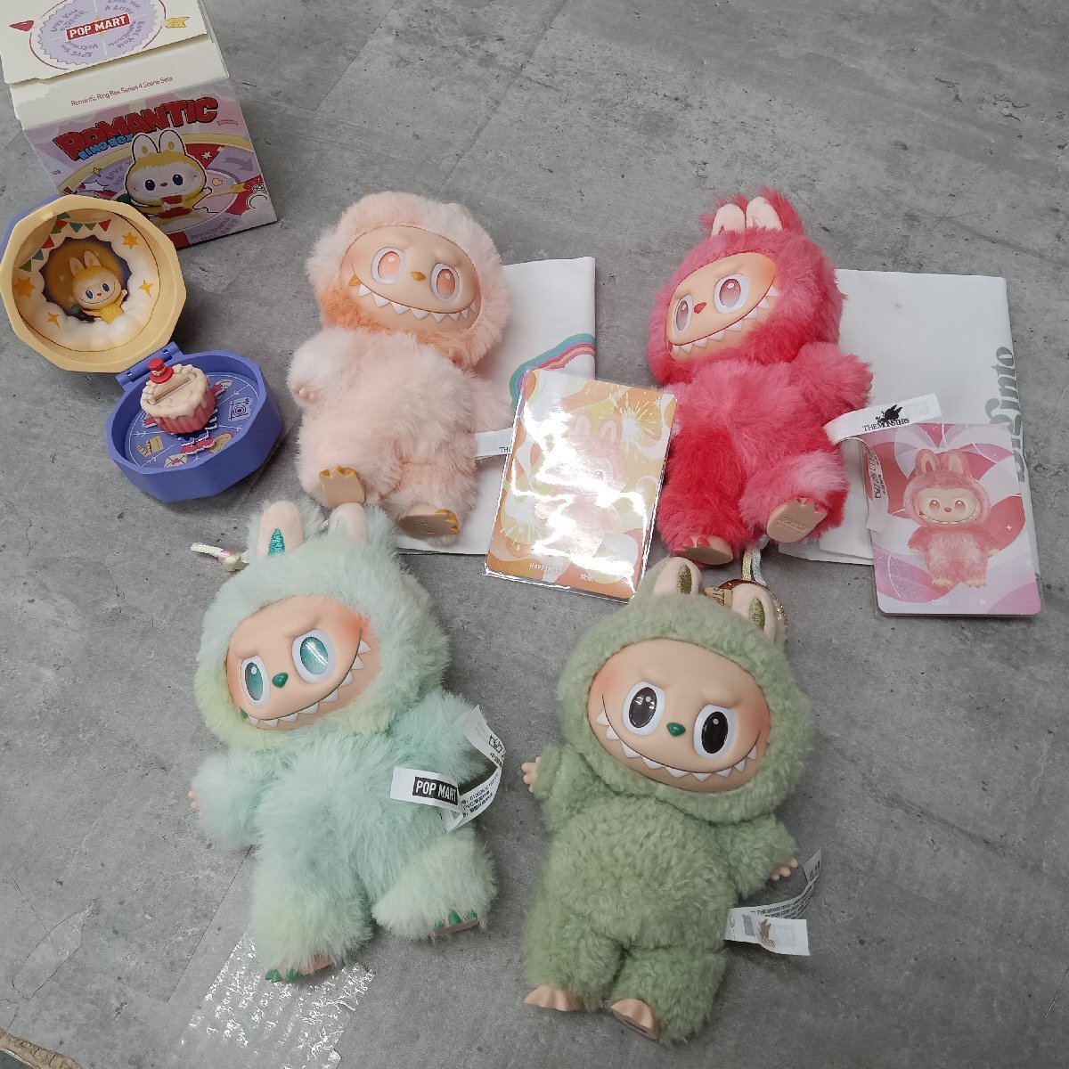 POPMART ラブブ ぬいぐるみペンダント Big into Energy ハピネス ラブ セレニティ/Exciting Macaron グリーン/Romantic Ring Box ユーズド
