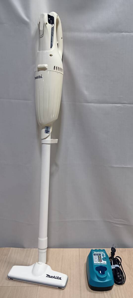 （OL0250）スティック型掃除機　makita マキタ　CL100D