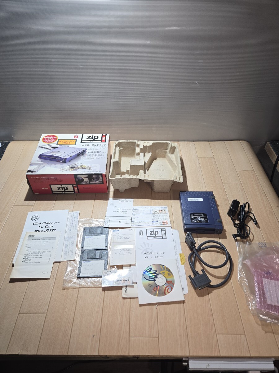 iomega/Zip100/zip/SCSI/ドライブ/100MB/REX-R231