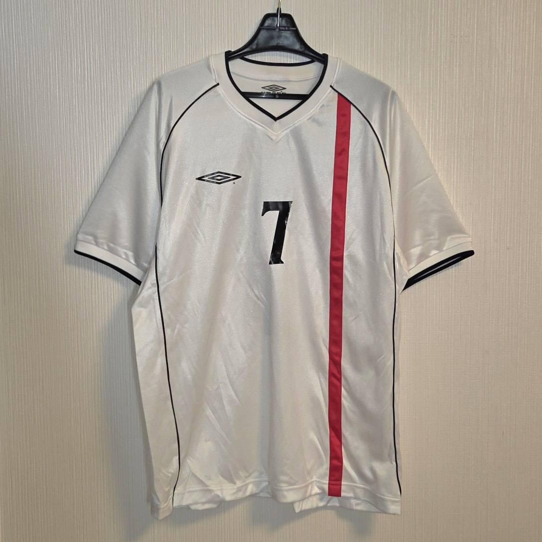 現状品　希少 2002年 日韓W杯 イングランド代表 #7 ベッカム ユニフォーム アンブロ UMBRO 柴田ひかり着用モデル　襟口に汚れ有　B312