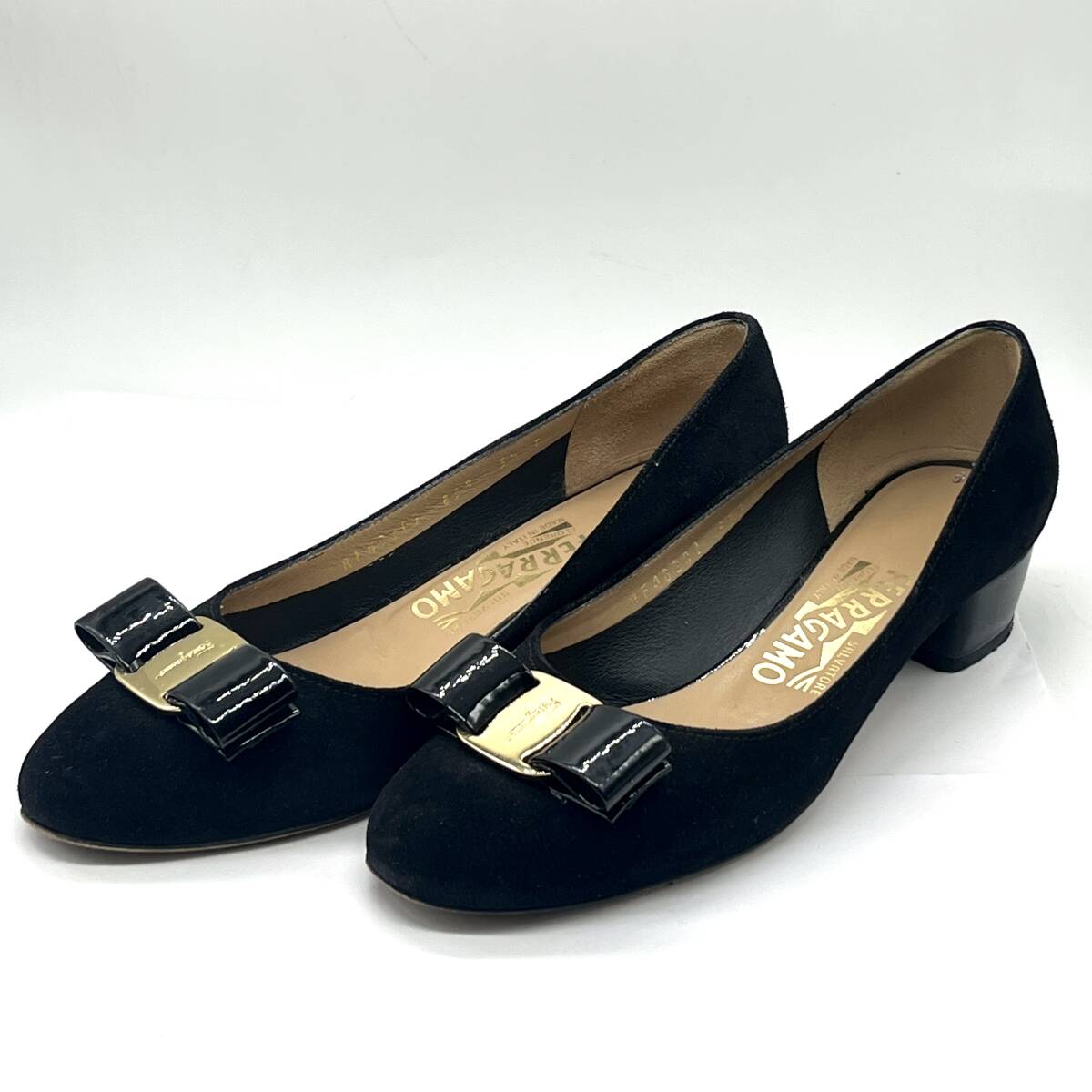 Ferragamo フェラガモ ヴァラ リボン スエードローヒールパンプス 黒 5.5