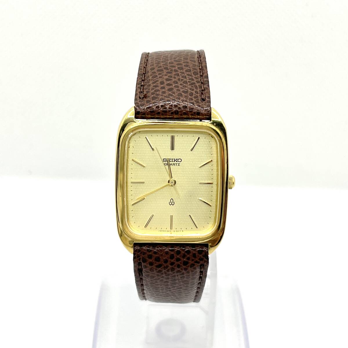 稼働品 SEIKO QUARTZ セイコー 6431-5080 水平テクスチャ金文字盤 SGPケース