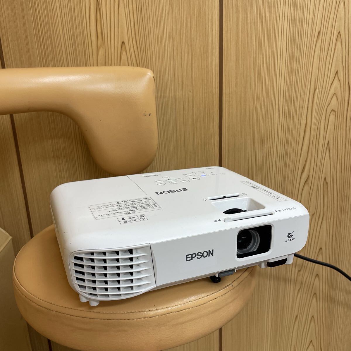EPSON エプソン EB-W06 プロジェクター現状品