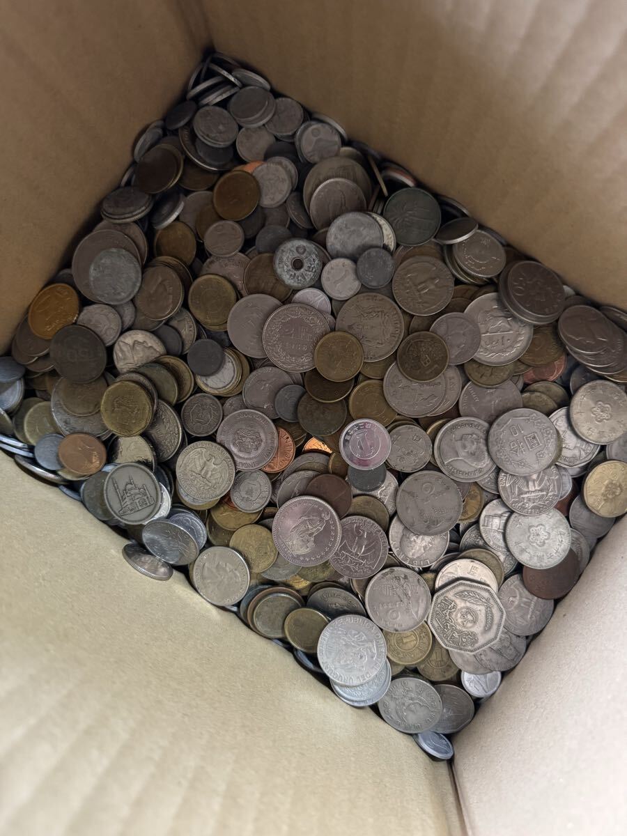 古銭 /外国硬貨 /大量まとめ 3.5kg /雑銭 /コイン /銅貨 銀貨 アルミ/貨紙幣等
