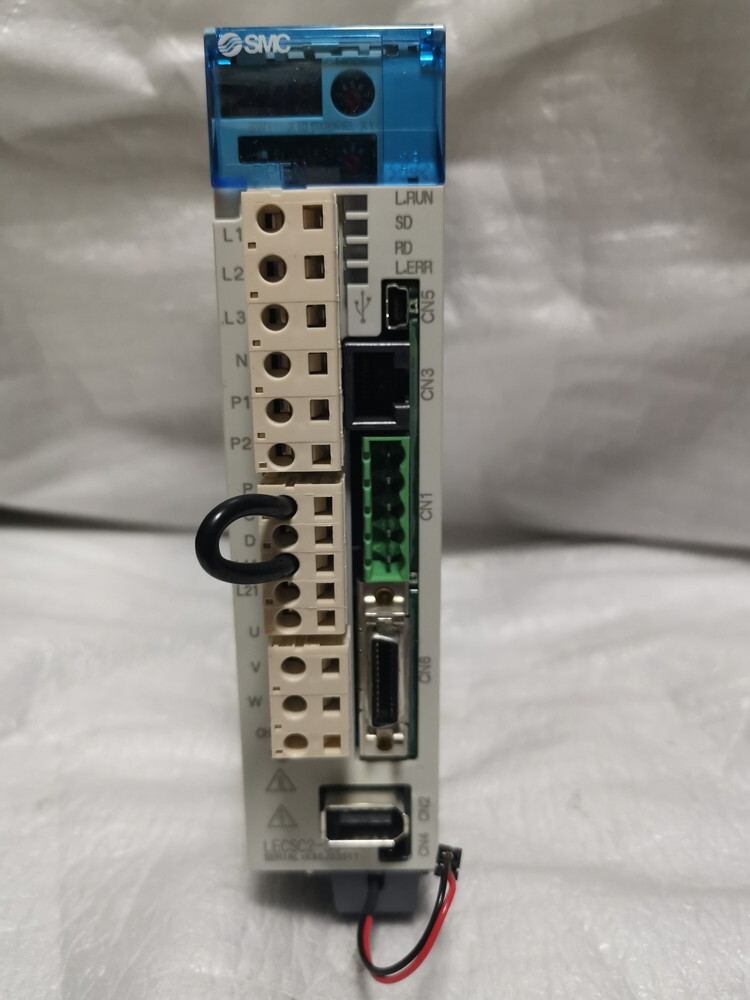 ★未使用★ SMC LECSC2-S5 (MR-J3-10T-LD) ACサーボモータドライバ