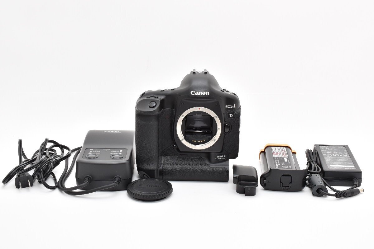 キャノン Canon EOS-1D Mark II DIGITAL ボディ 充電器，バッテリー付き