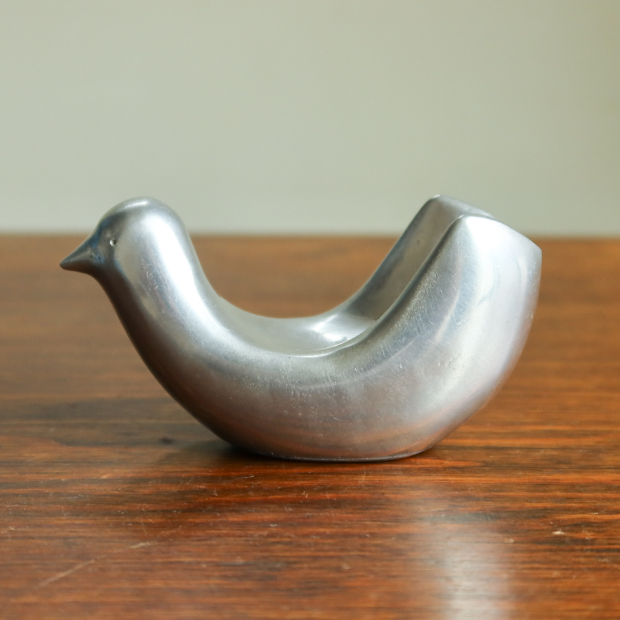 珍品 おしゃれ　アルミ製 エッグカップ　鳥 バード オブジェ 卵立て 食器 検) Hoselton インテリア