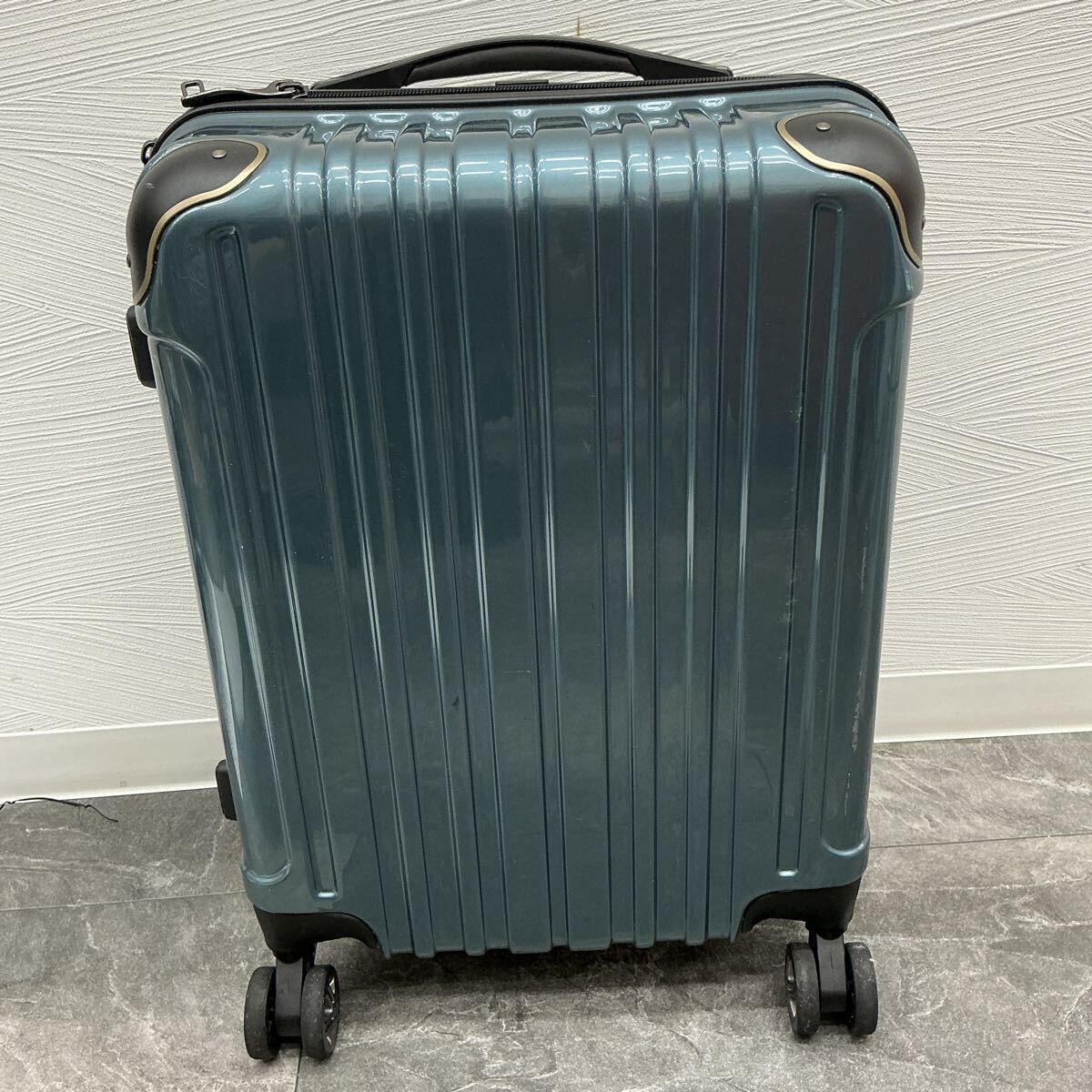 (最終出品)営YM000138 wise:ly ワイズリー スーツケース キャリーケース 338-2200 超軽量双輪スーツケース 機内持込最大サイズ