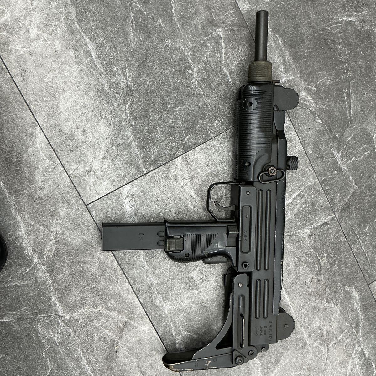 営YK000076 東京マルイ ガスブローバック サブマシンガン ウージー・サブマシンガン UZI SMG ガスガン