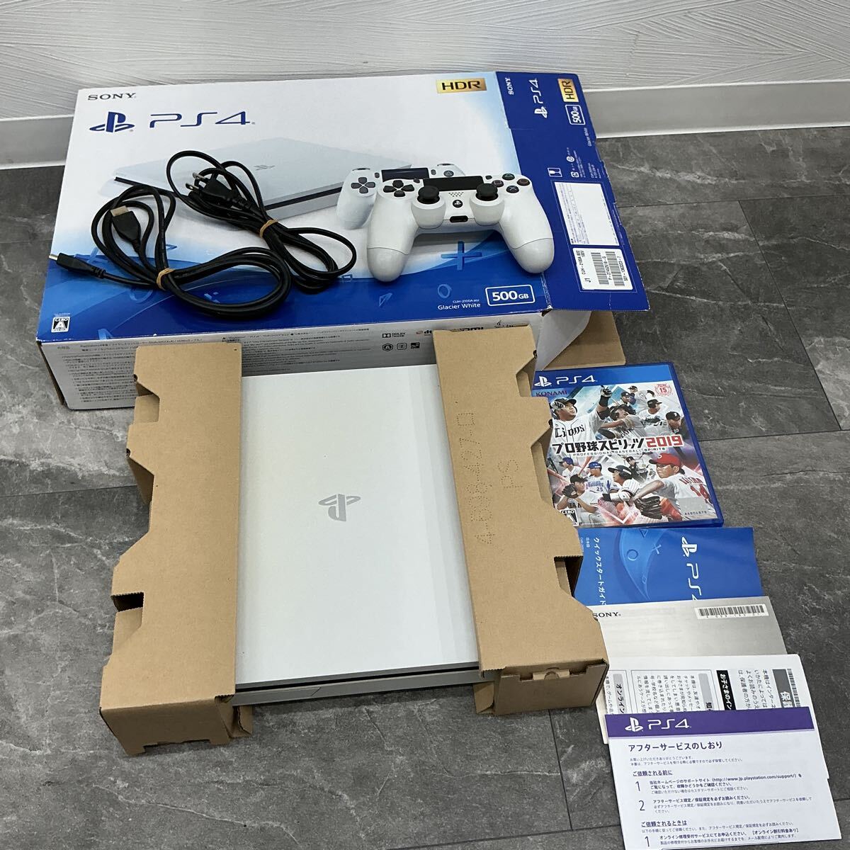 営KWE000010 Sony PS4 PlayStation4 初期化済 CUH-2100A 箱付 ソフト付 プレステ4