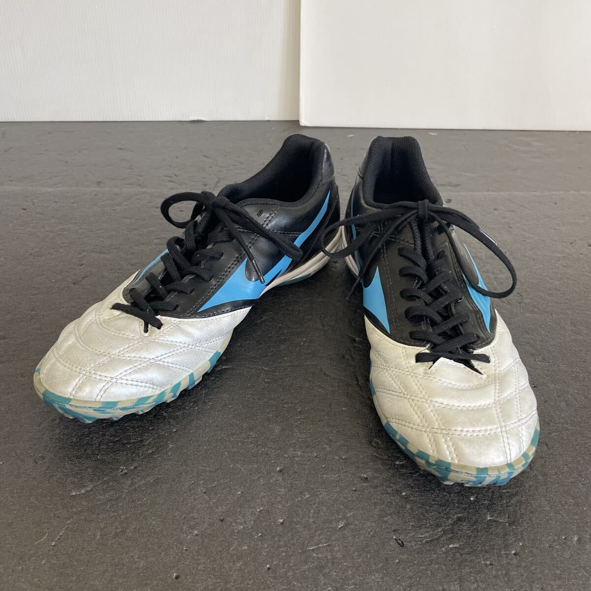 ミズノ　モナルシーダ フットサルシューズ MIZUNO 25.5cm