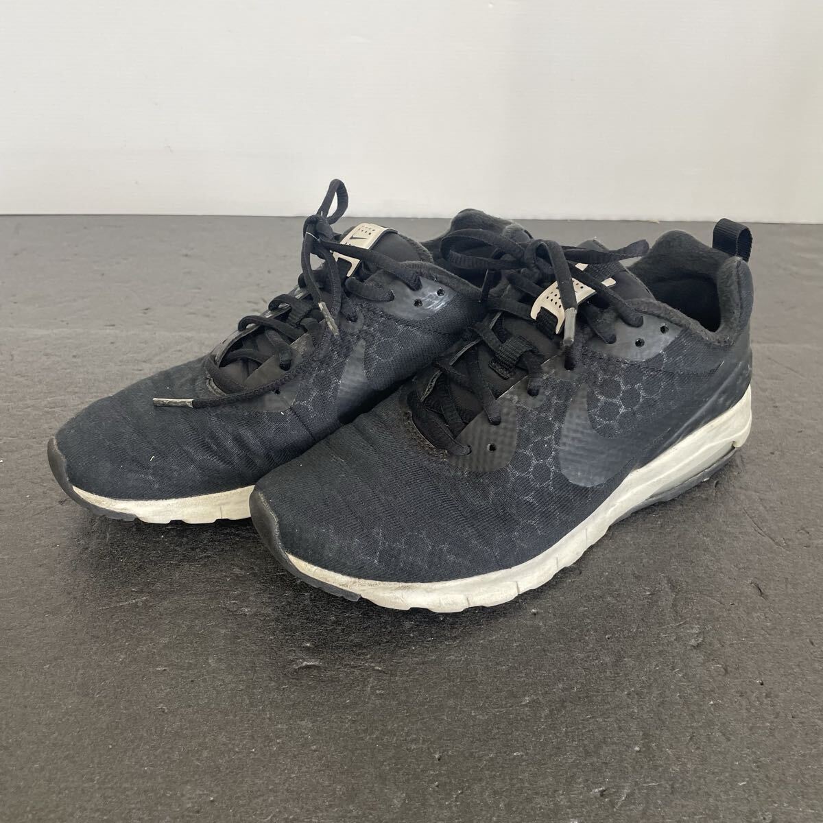 NIKE ナイキ スニーカー ランニングシューズ AIR ブラック　サイズ24cm