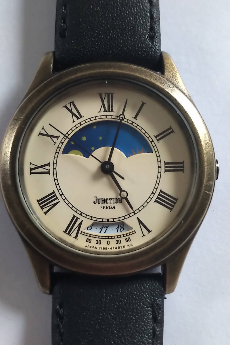 シチズン CITIZEN JUNCTION VEGA サン&ムーン 24時間表示ダイアル 30mm 電池ベルト新品交換済み おしゃれ ジャンクション ベガ 2198-404581