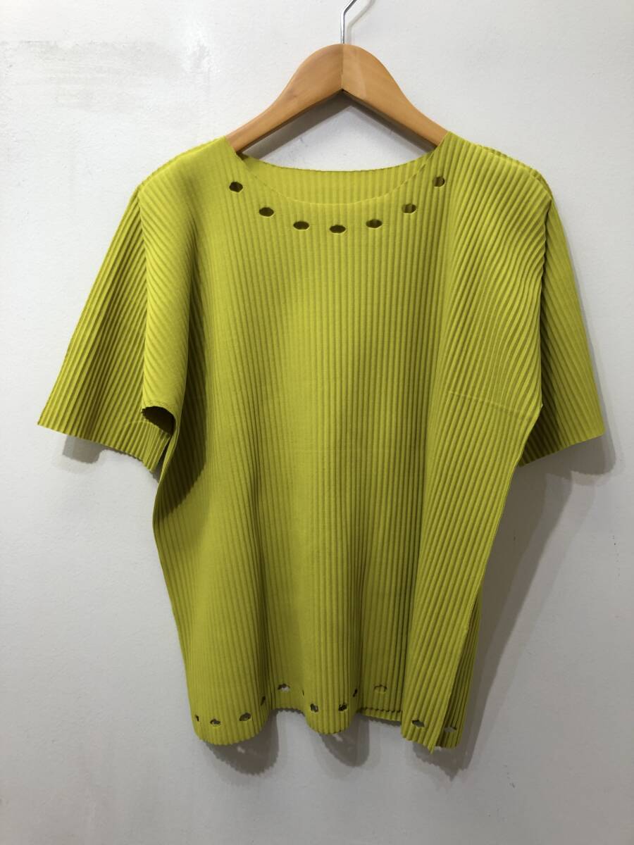 279☆me ISSEY MIYAKE ミー イッセイミヤケ☆エイポックインサイド 半袖カットソー☆黄緑