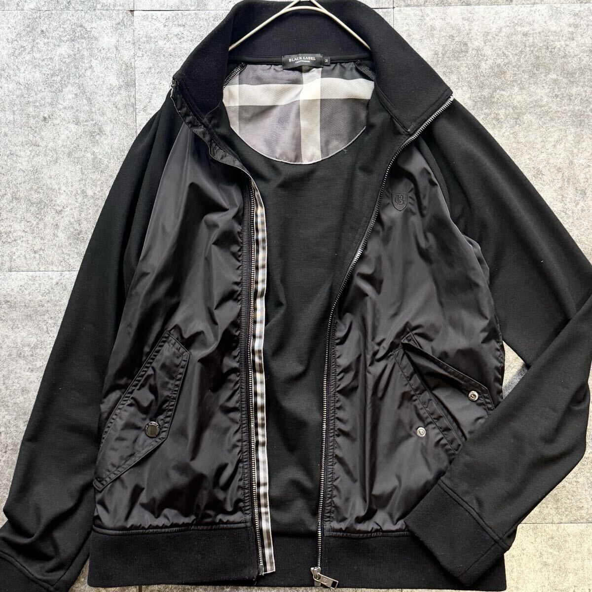 美品◎ブラックレーベルクレストブリッジ 切替ジップアップジャケット ブルゾン BLACK LABEL CRESTBRIDGE CBチェック ロゴ刺繍 ブラック 黒