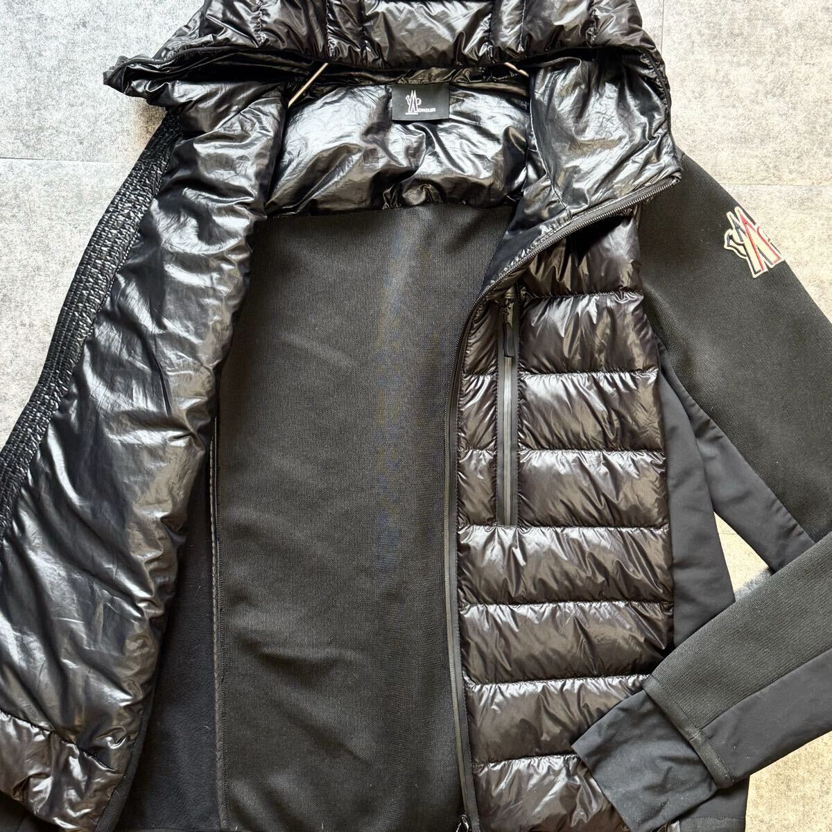 美品◎モンクレール MONCLER グルノーブル 切替ダウンジャケット ロゴワッペン フード一体型 ダブルジップ GRENOBLE ブラック 黒 メンズ
