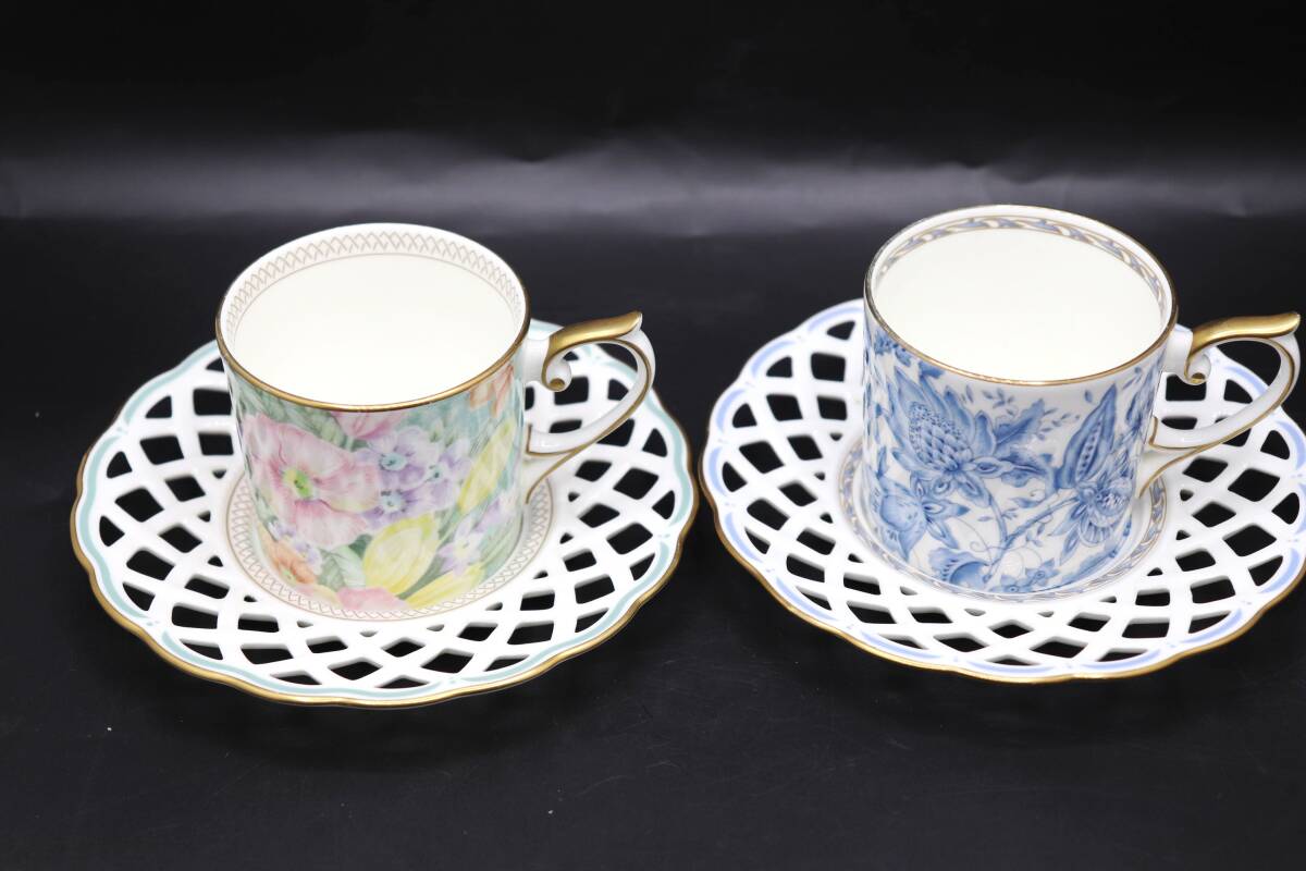 NARUMI　ナルミ　ティーカップ＆ソーサー　2客　お花柄　フラワー　透かし　金彩　食器　珈琲　コーヒー