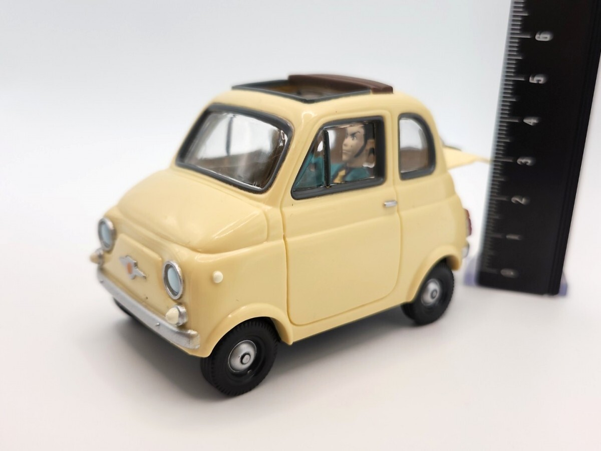 ルパン三世 カリオストロの城 フィギュア＆ミニカー フィアット500(Fiat)[26E23検]Lupin the ThirdミニチュアThe Castle of Cagliostro