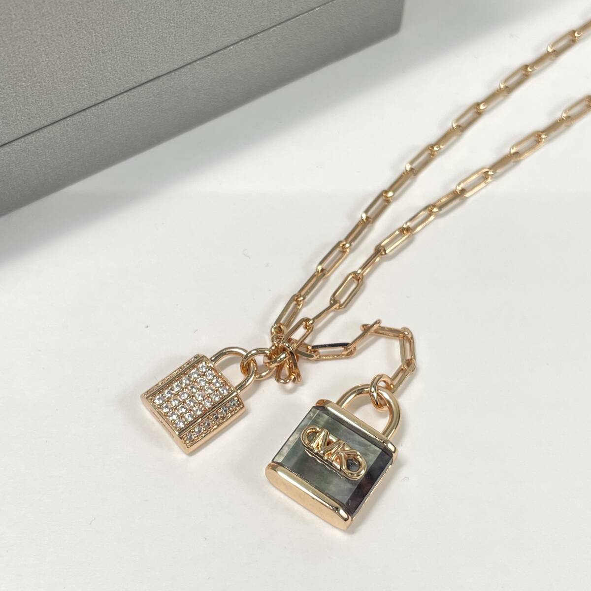 2604B0603 MICHAEL KORS マイケルコース ラインストーン ロゴ パトロック 南京錠トップネックレス 重量約7.4g 全長約42.5cm Ag925刻印 箱付