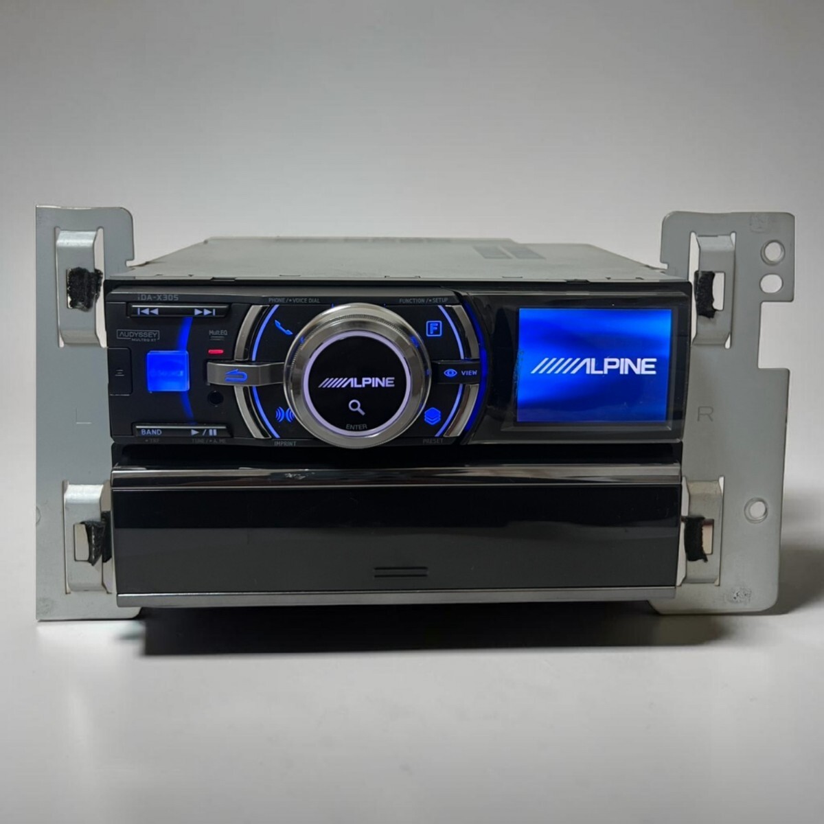 IDA-X305 ALPINE アルパイン MP3・WMA・AAC プレーヤー/FM・AM/50W×4ch/USB/iPod カーオーディオ