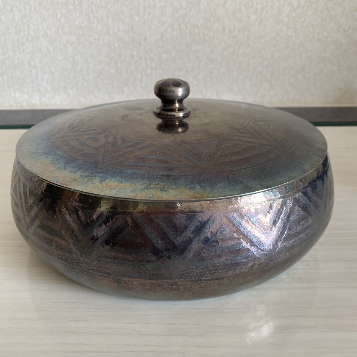 重量674g 純銀製　蓋物　菓子器　茶道具　純銀三越製　骨董品　古美術品　直径20.5cm 時代　金工　煎茶【516】