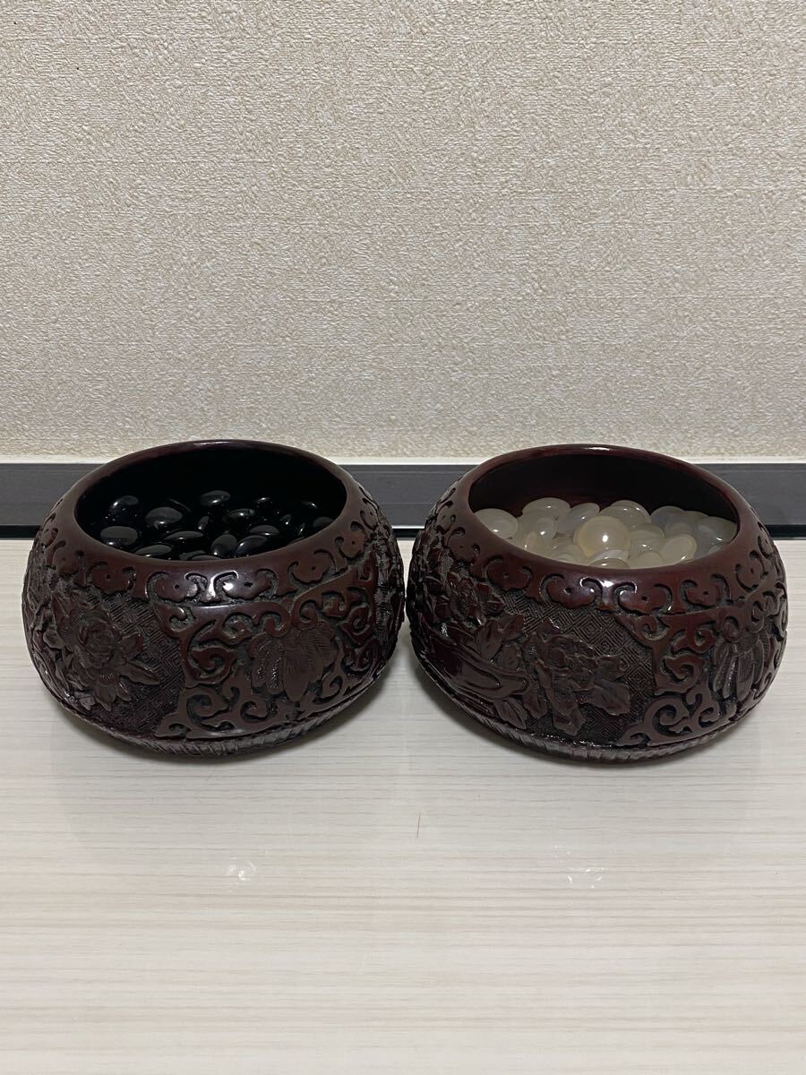 中国古美術 碁石 瑪瑙 黒瑪瑙 堆朱 碁笥 時代 唐物 囲碁 中国古玩 骨董品 古美術品（白184個　黒181個）【59】